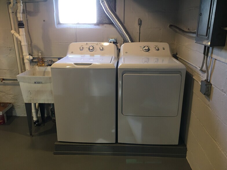 Newer washer & dryer - 6717 Huron Ave