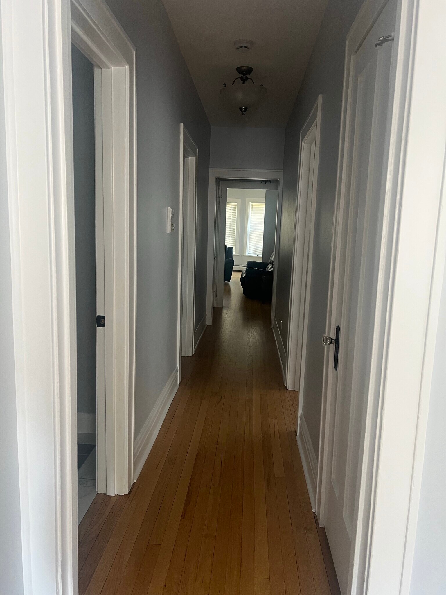 Building Photo - 4814 N Ridgeway Ave