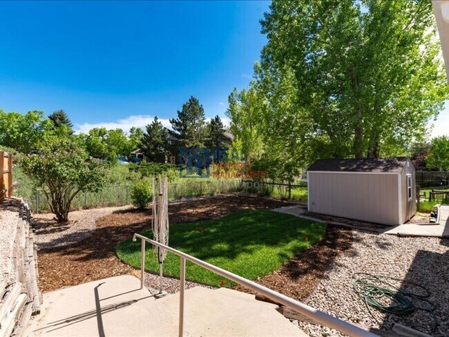 Building Photo - 1424 S Sierra Dr