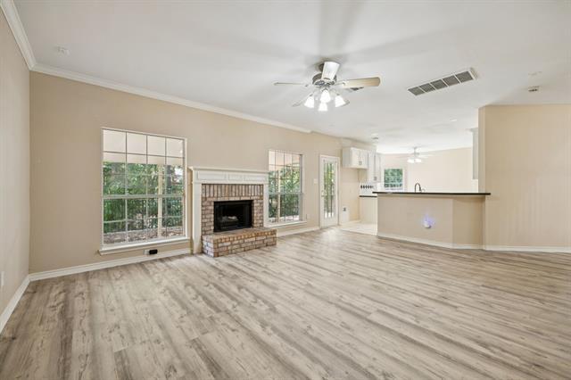 Building Photo - 1009 Spanish Oak Dr