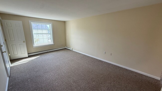 Building Photo - 10 Ham St