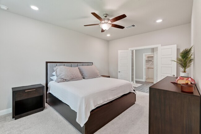 Building Photo - 17104 Coneflower Pl
