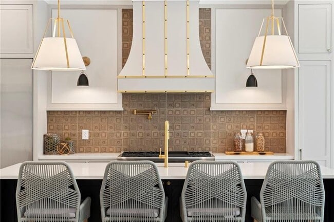 Building Photo - 1074 Moores Mill Rd NW