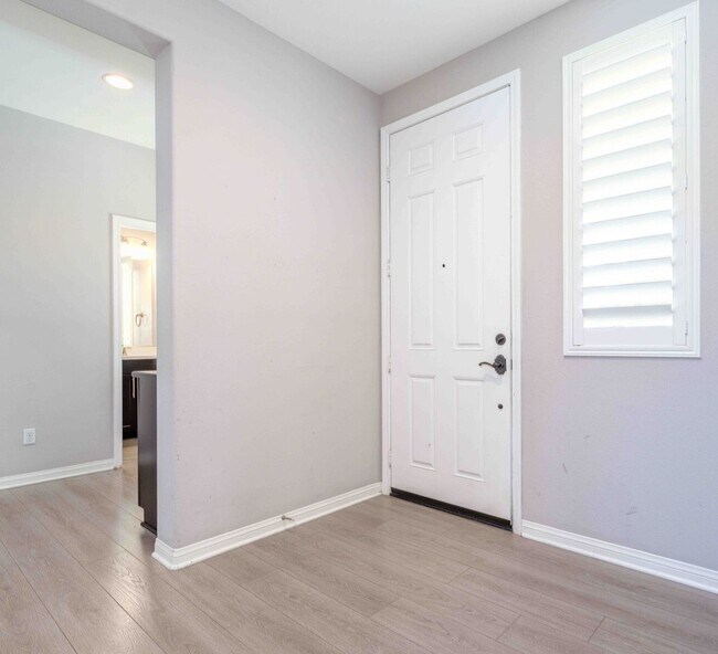 Building Photo - Expansive Portola Springs 4 Bedroom Home