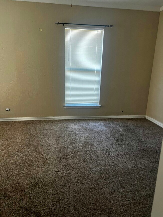 Building Photo - 1907 Belmont Ave