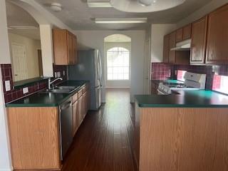 Building Photo - 20406 Linden Tree Dr