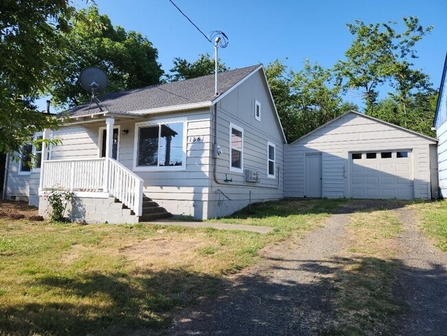 Building Photo - 3bedroom 2bath House