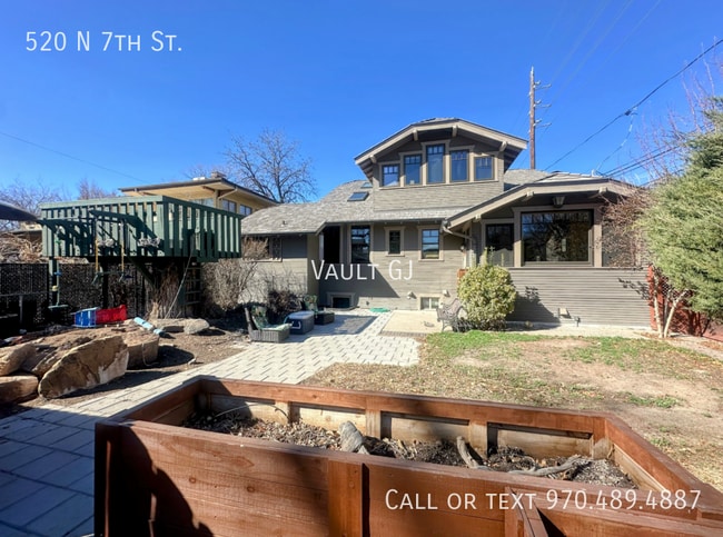 Building Photo - 520 N 7th St