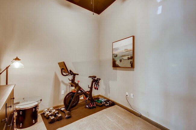 Guest Room - 3400 Malone Dr