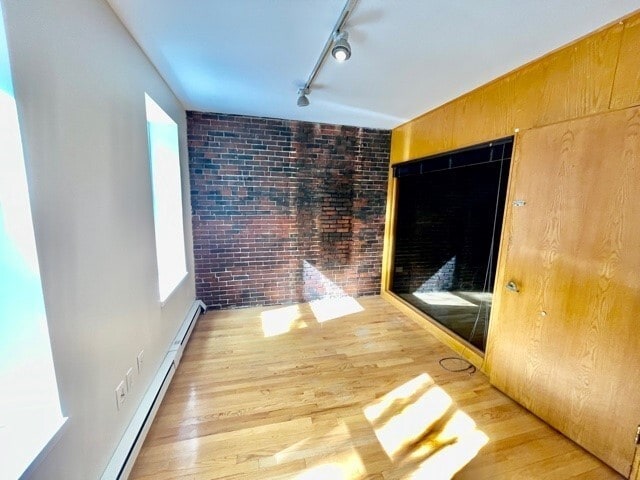 Building Photo - 5 Thacher Ct
