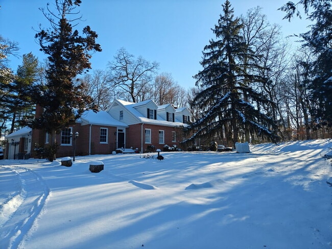 Building Photo - 5975 Old Washington Rd