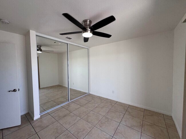 Building Photo - 45470 Sunrise Ln