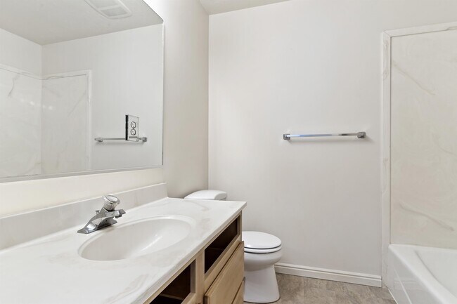 Building Photo - 353 N 360 W