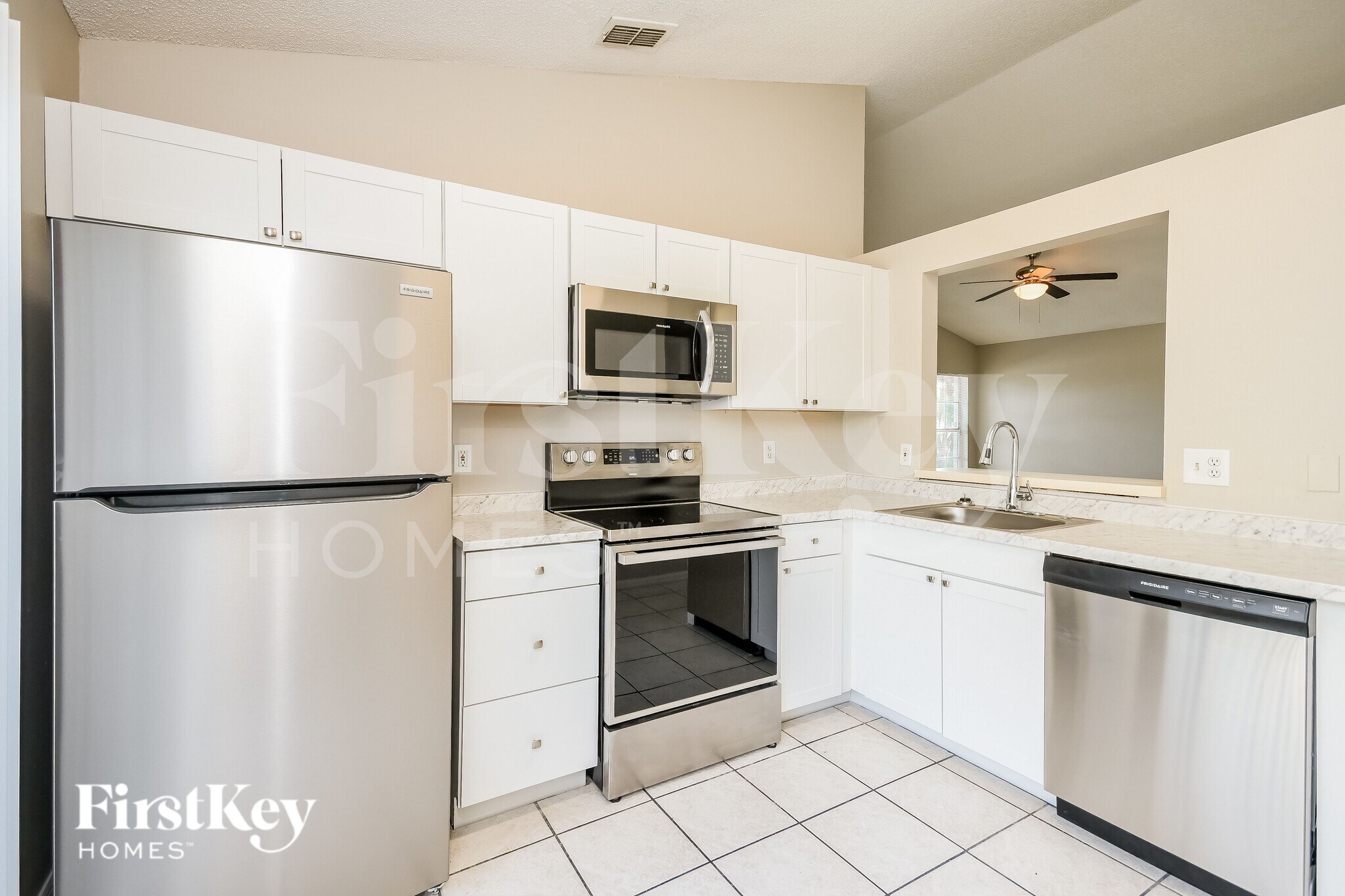 Building Photo - 3753 Dartford Dr