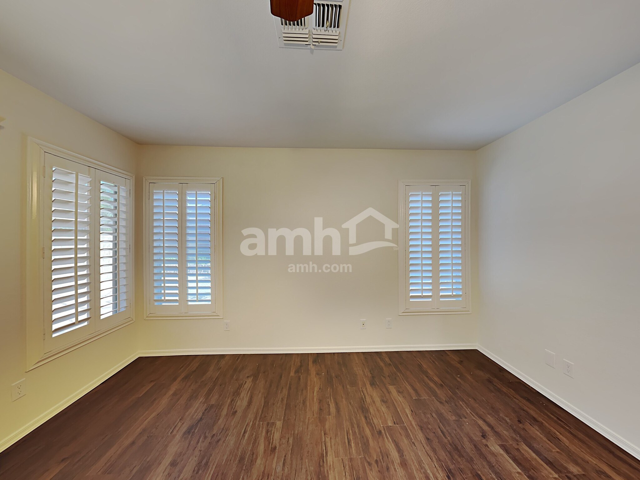 Building Photo - 9810 E Kiva Ave