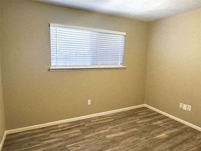 Building Photo - 9710 Galston Ln