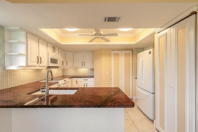 Building Photo - 24 Pinehurst Pl