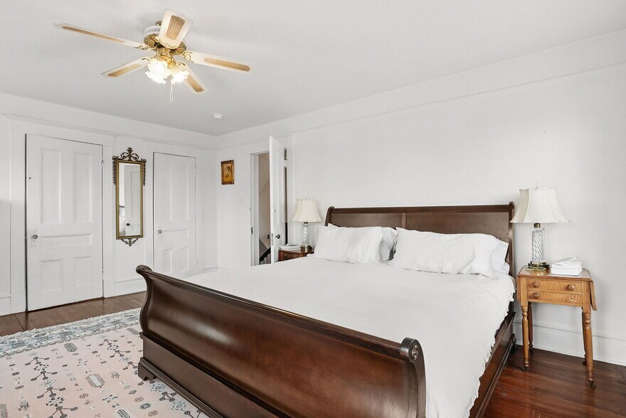 Primary Bedroom - 134 Old Mamaroneck Rd