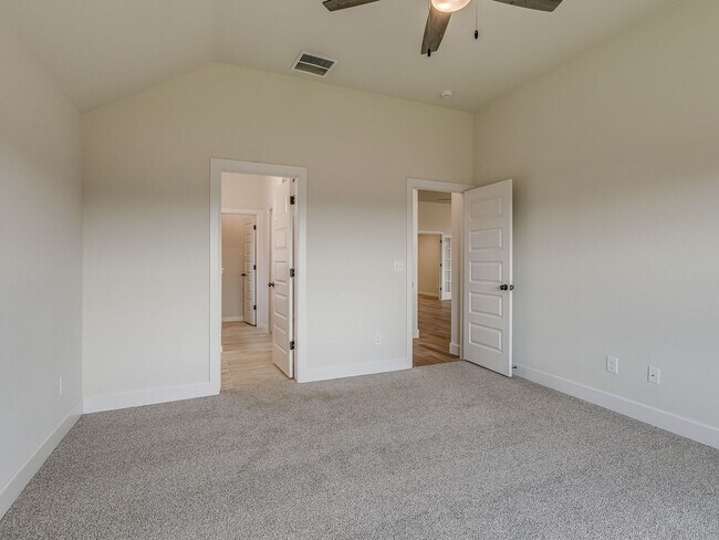 Building Photo - Brand New home In Azalea!