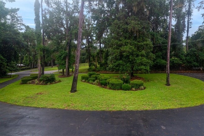 Building Photo - 2506 SW 9th Dr