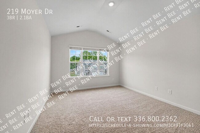 Building Photo - 219 Moyer Dr