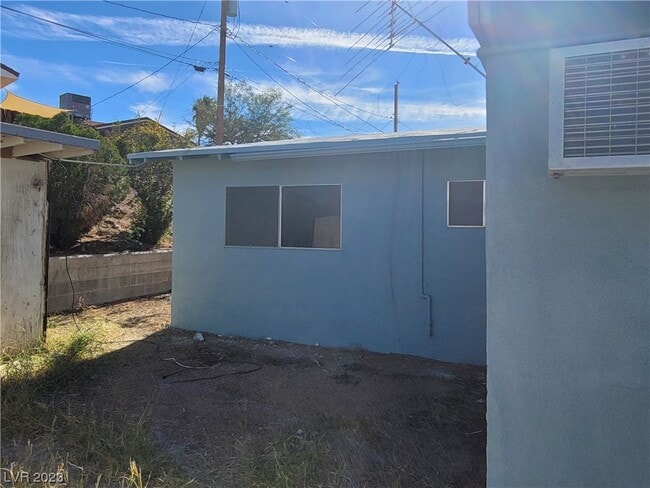 Building Photo - 1111 Arapaho Way