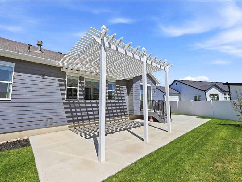 Building Photo - 1681 S 1110 E