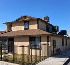 Building Photo - 2041 N Bledsoe Ln