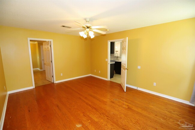 Building Photo - 1452 Roebling Tr