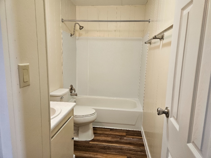 Building Photo - 32 3rd St