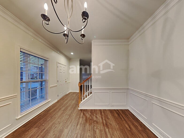 Building Photo - 302 Grimes Dr