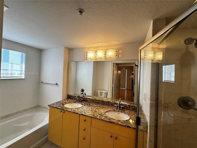 Building Photo - 1830 Radius Dr