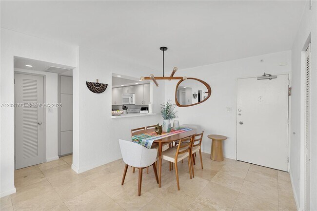 Building Photo - 5600 Collins Ave