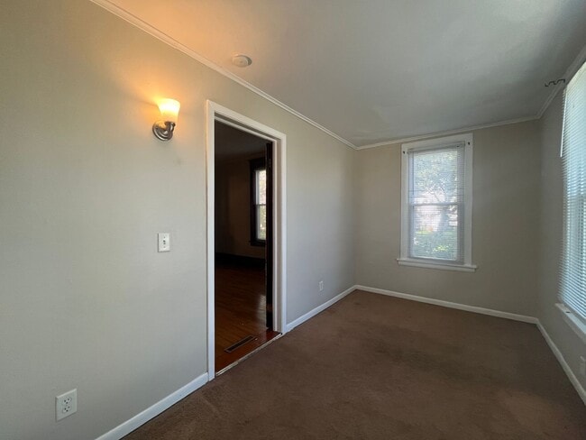 Building Photo - This spacious 3-bedroom lower level duplex...