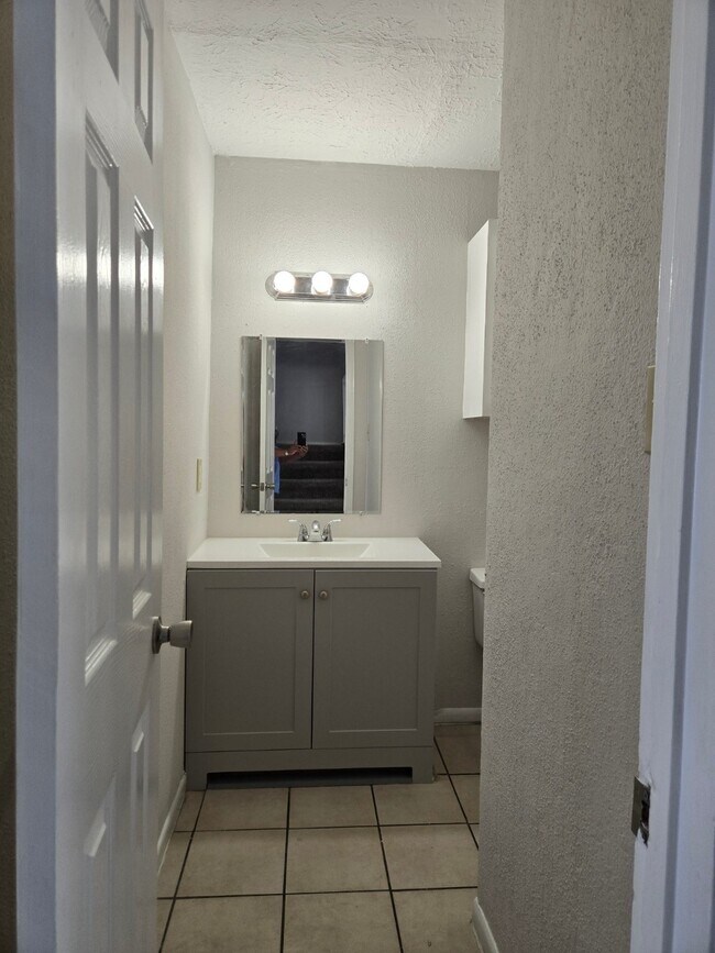 Building Photo - 13522 Castilian Dr