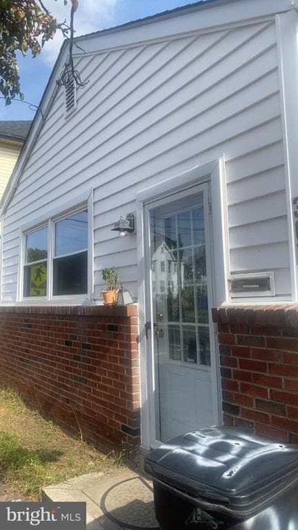 Building Photo - 307 Burlington Ave