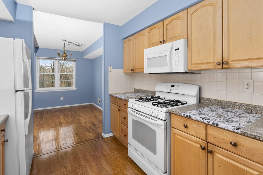 Building Photo - 1724 Country Mill Dr