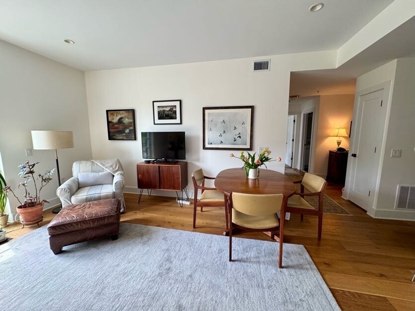 Living / Dining Room - 34 Bridge St