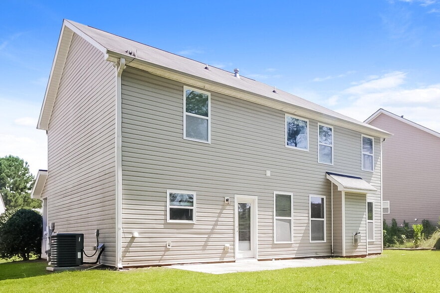 Building Photo - 340 Darbys Run Ct