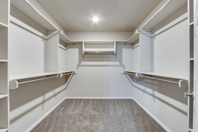 Building Photo - 8815 SW 45th St