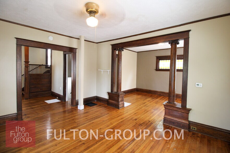 Building Photo - 140 Diamond Ave SE