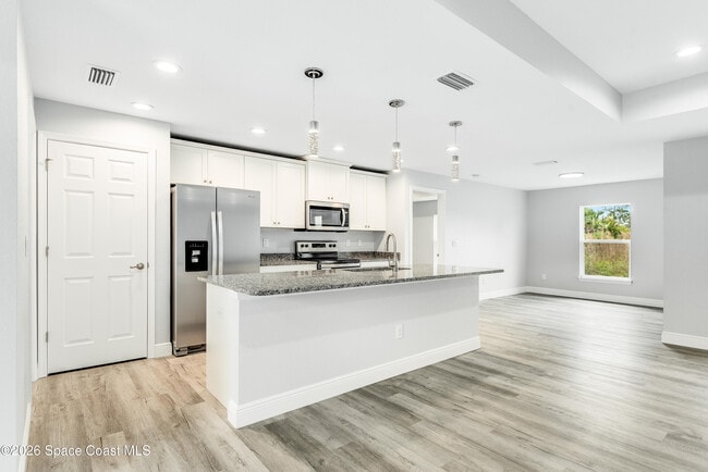 Building Photo - 2977 Fig Rd SE