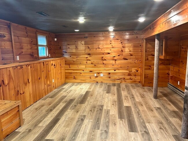 Building Photo - 31 Harjean Rd