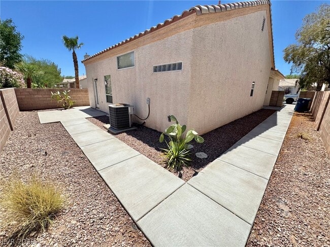 Building Photo - 8316 Donatello Ct