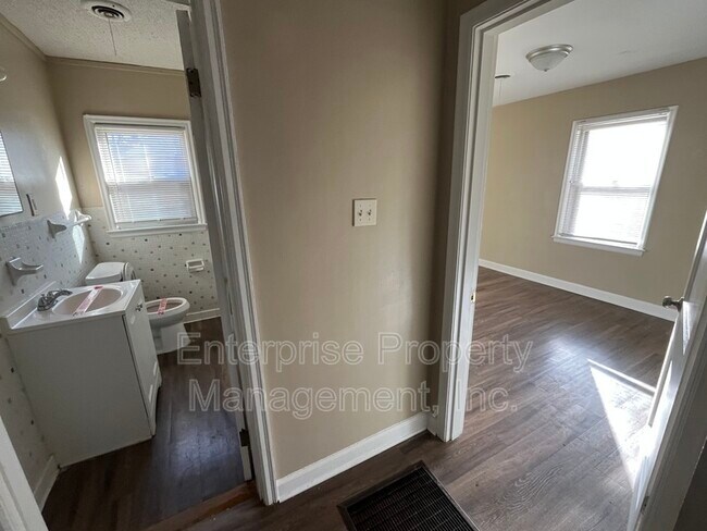 Building Photo - 3147 Northgate St