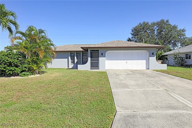 Primary Photo - 629 SW Santa Barbara Pl