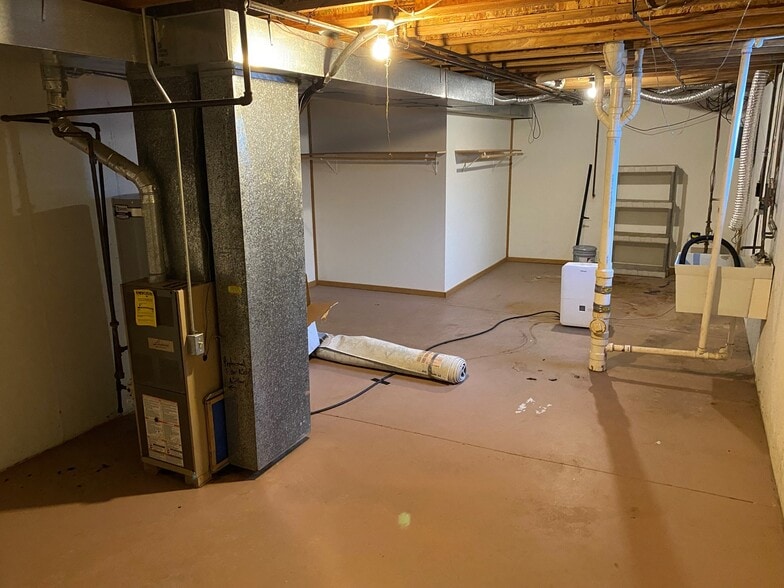 Unfinished basement - 5005 26th Ave
