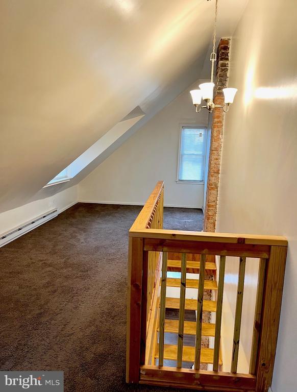 Building Photo - 2213 Wakeling St