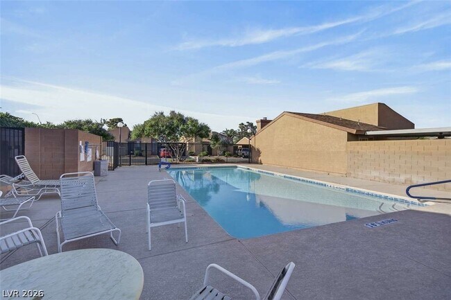 Building Photo - 6529 Pinon Pine Way