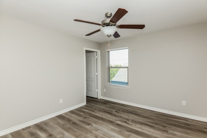 Building Photo - 8748 Maple Ridge Trail
